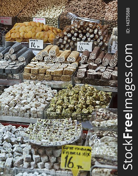 Turkey, Istanbul, Spice Bazaar, turkish desserts for sale