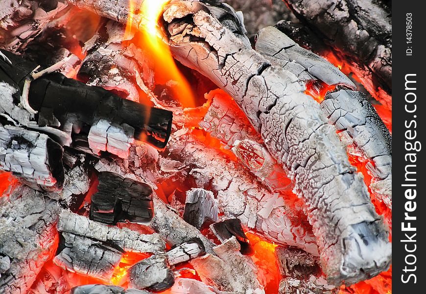 Macro coals dying fire for cooking shish