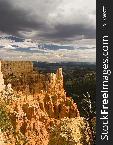 Landmark Hoodoo Seen From Paria View At Bryce Canyon National Park