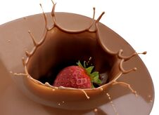 Strawberry And Chocolate Splash Royalty Free Stock Images