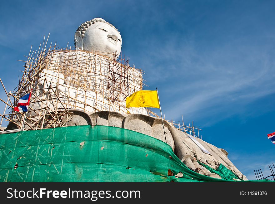 Big budha is locate at phuket province of Thialand base to head is 45.00 meter it very tall in south of Thailand.