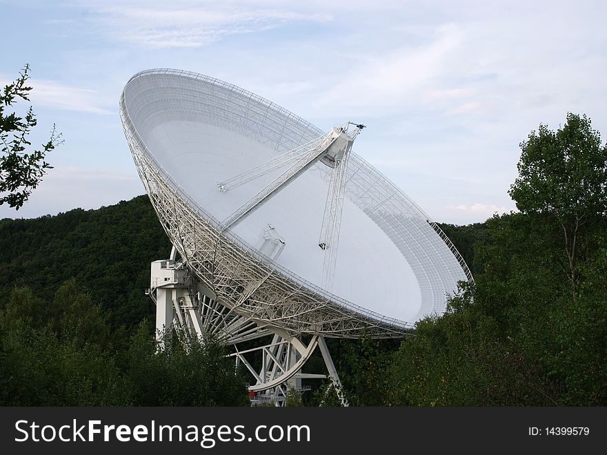 A radio-telescope on the effelsberg near bonn