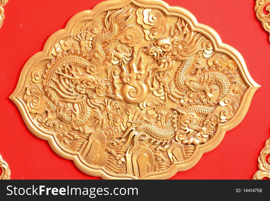 Dragon wall of traditional China style