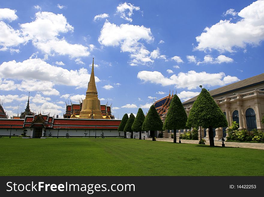 Bangkok's most famous landmark was built 1782. Within the palace complex are several impressive buildings including Wat Phra Kaeo (Temple of the Emerald Buddha) A royal chapel, Wat Phra Kaeo contains a small and beautiful Emerald Buddha, dating back to the 14th century and is greatly revered. The robes on the Buddha are changed with the seasons by HM King of Thailand and forms an important ritual. Bangkok's most famous landmark was built 1782. Within the palace complex are several impressive buildings including Wat Phra Kaeo (Temple of the Emerald Buddha) A royal chapel, Wat Phra Kaeo contains a small and beautiful Emerald Buddha, dating back to the 14th century and is greatly revered. The robes on the Buddha are changed with the seasons by HM King of Thailand and forms an important ritual