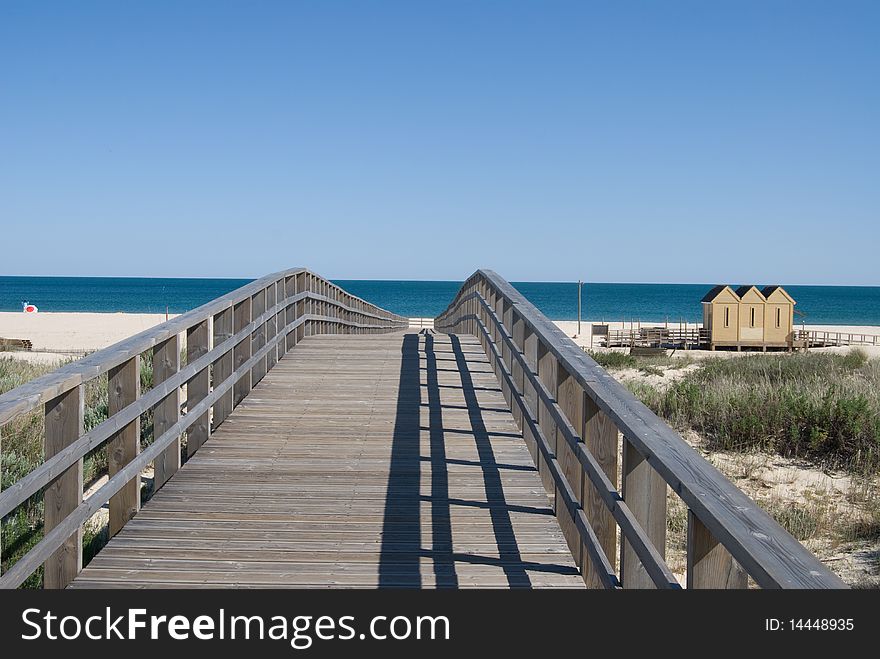 The wood bridge to Atlantic ocean. The wood bridge to Atlantic ocean