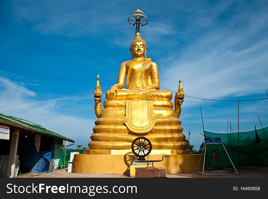 Big budha is locate is south of thailand it 45 meter tall
