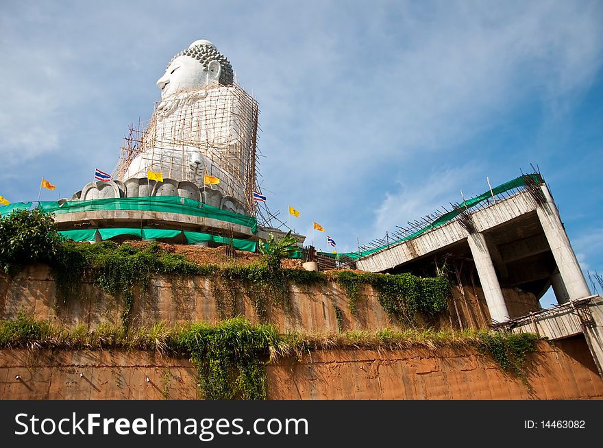Big budha is locate is south of thailand it 45 meter tall