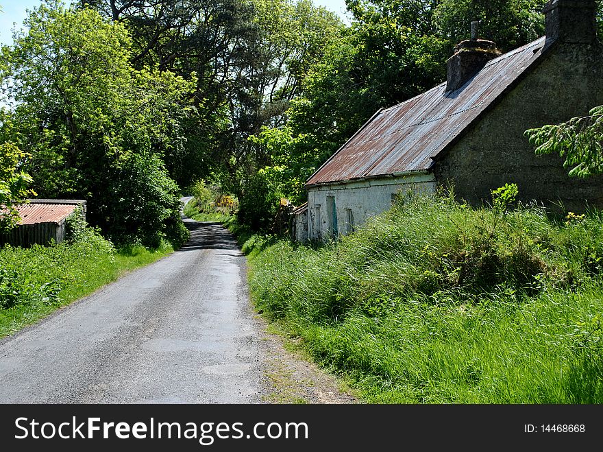 Ruines of a an abondened traditional irish cottage. Ruines of a an abondened traditional irish cottage