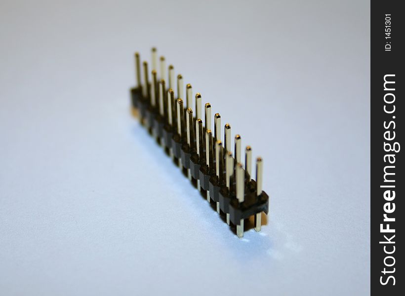 Dual line computer pin connector