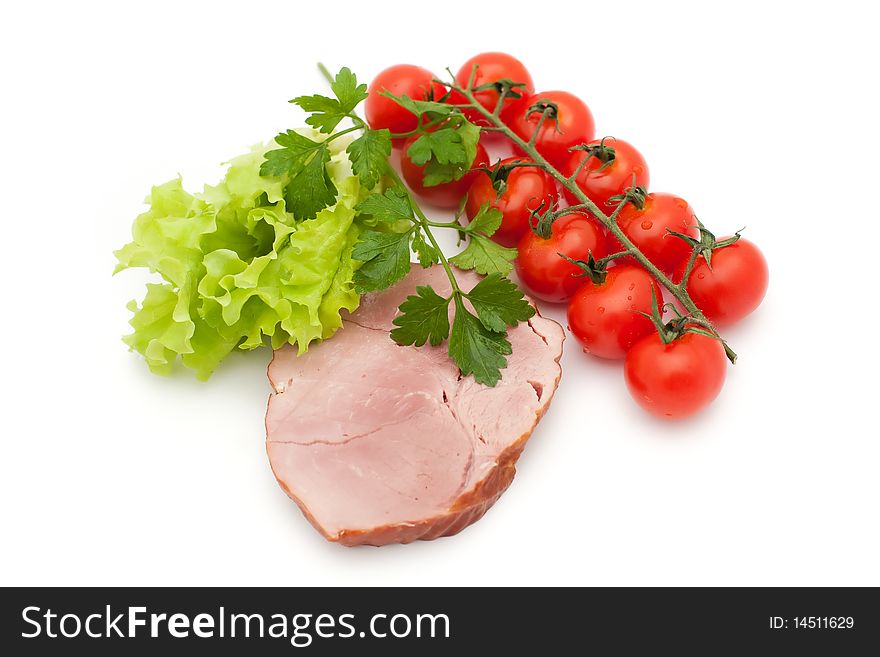 An image of a snack of meat, tomatoes and lettuce