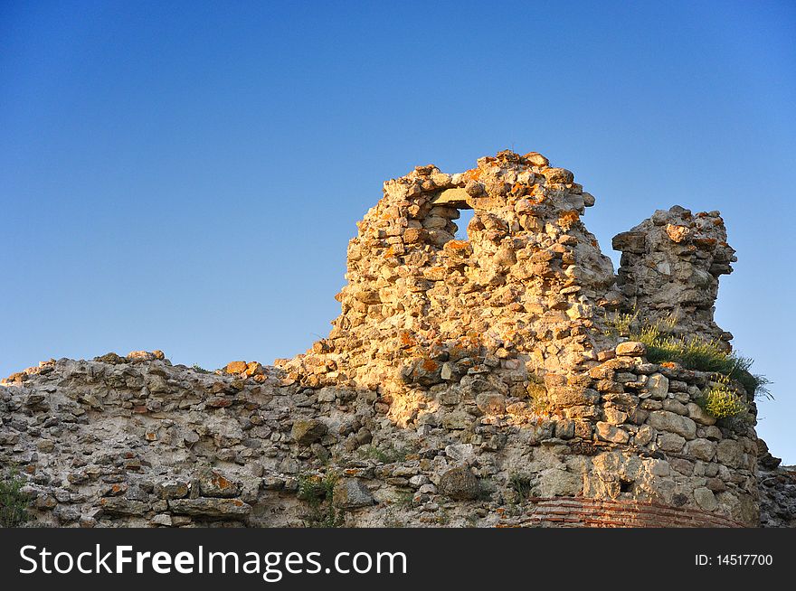 Ancient thracian ruins - tower Mezek - Bulgaria