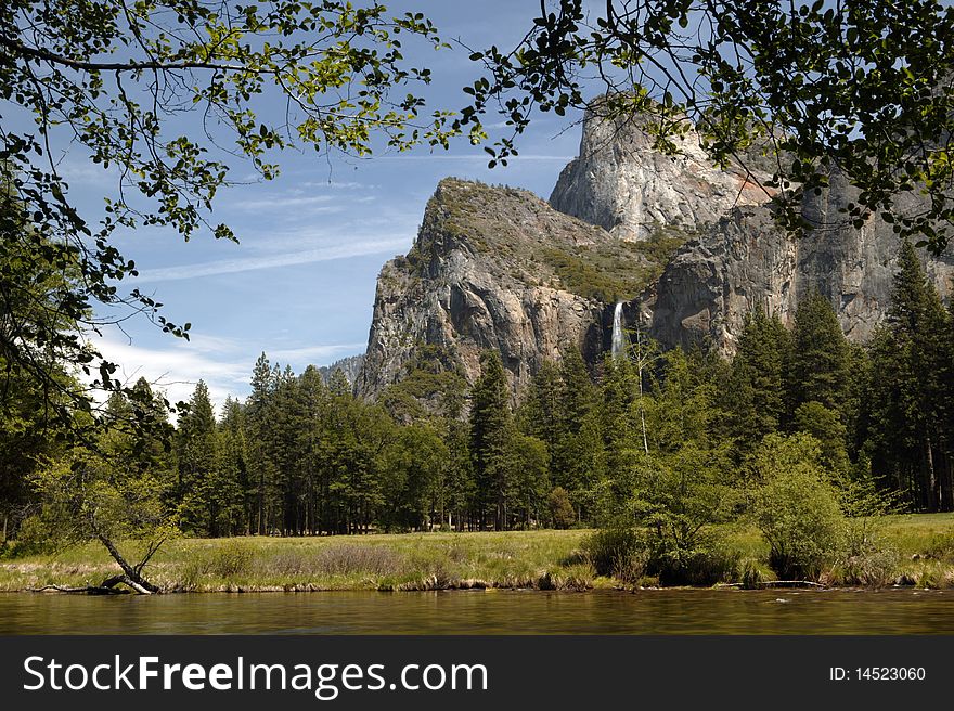 The Grandeur of Yosemite National Park in Springtime