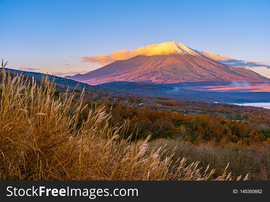 Beautiful fuji mountain in yamanakako or yamanaka lake