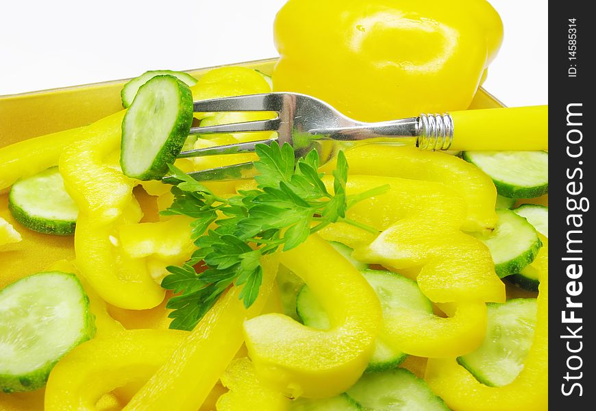 Vegetable salad with yellow pepper