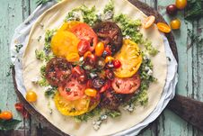 Heirloom Tomatoes Tart With Fresh Tomatoes And Cheese Stock Photos