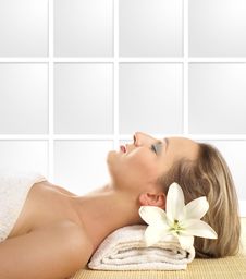An Attractive Woman Is Getting Spa Treatment Royalty Free Stock Image An Attractive Woman Is Getting Spa Treatment Royalty Free Stock Image