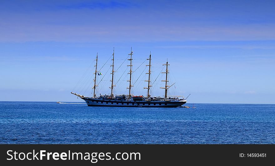Photo of white  sailing vessel in the sea
