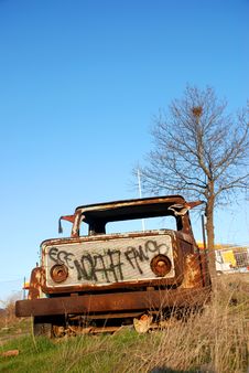 Abandoned Truck Royalty Free Stock Photos Abandoned Truck Royalty Free Stock Photos