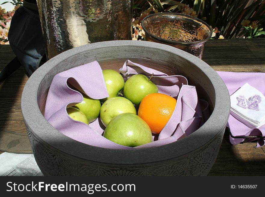 Fruit bowl with apples and oranges. Fruit bowl with apples and oranges.
