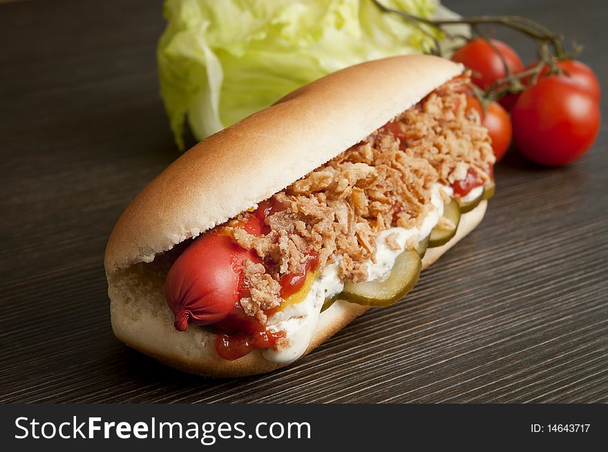 Hot dog prepared with danish ingredients