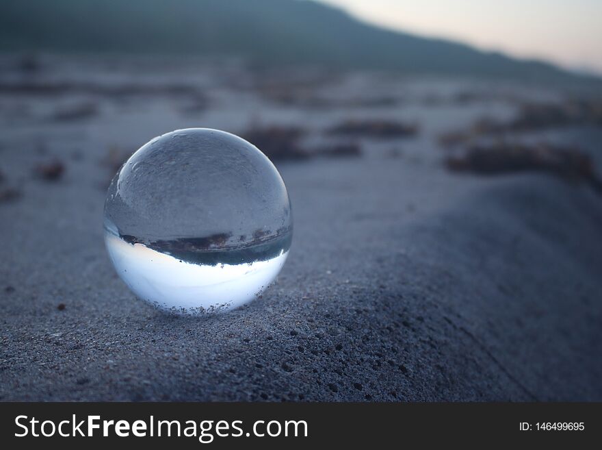 Glass lense ball