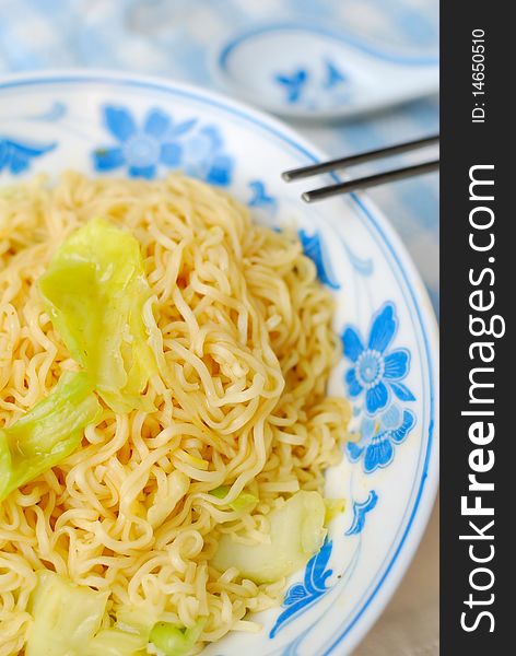 Vegetarian Instant Noodles