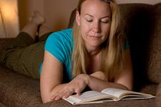 Girl Reading A Book 2 Royalty Free Stock Photography Girl Reading A Book 2 Royalty Free Stock Photography