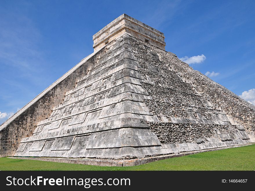 Chichen Itza piramid in Mexico