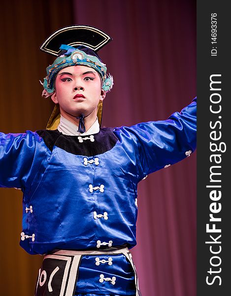 China opera Actress in blue