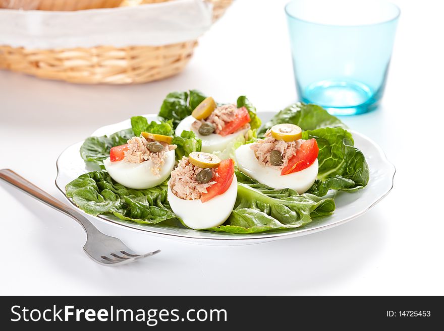 Salad Of Letuce Egg Tuna And Olive