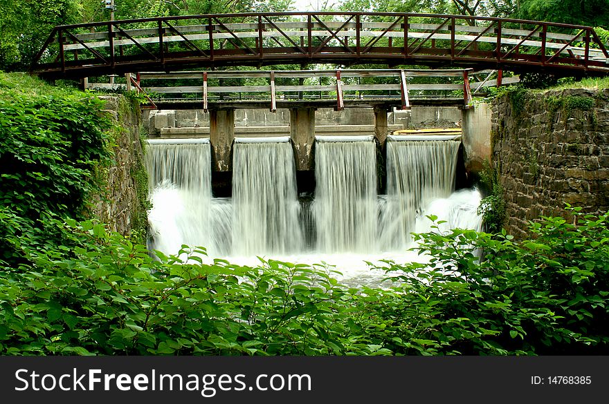 Bridge on a canal spillway