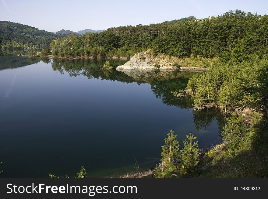 After much rain, the salt level in the river basin and the tops of trees emerge from the water. After much rain, the salt level in the river basin and the tops of trees emerge from the water.