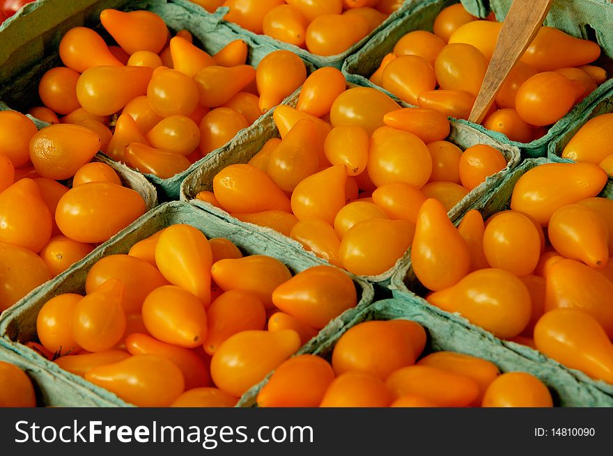 Yellow tomatoes on the market