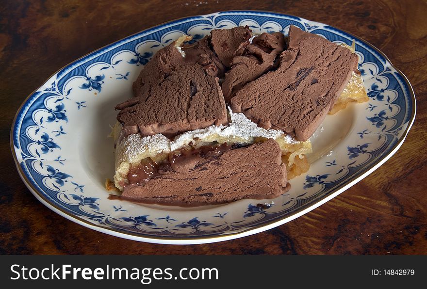 Apple cake and ice cream