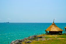 Bamboo Hut On Cliff Royalty Free Stock Images Bamboo Hut On Cliff Royalty Free Stock Images