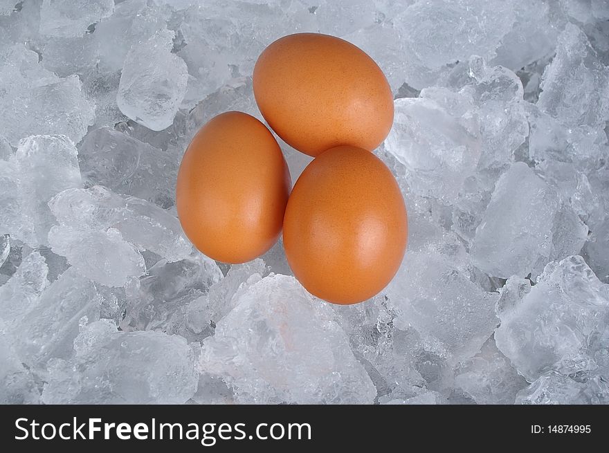 Boiled or raw egg as per buffet breakfast on ice