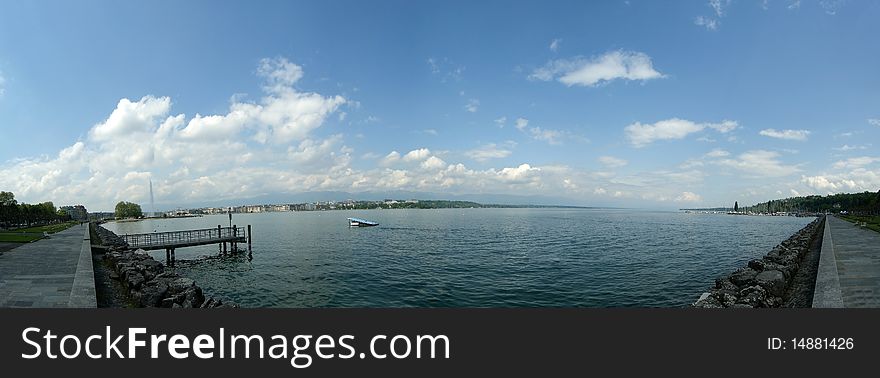 Switzerland, Geneva, panoramic view of Lake Geneva and the city