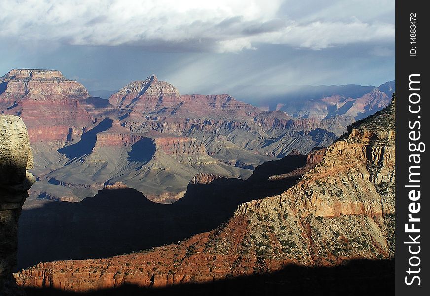 Cloulds on the grand canyon