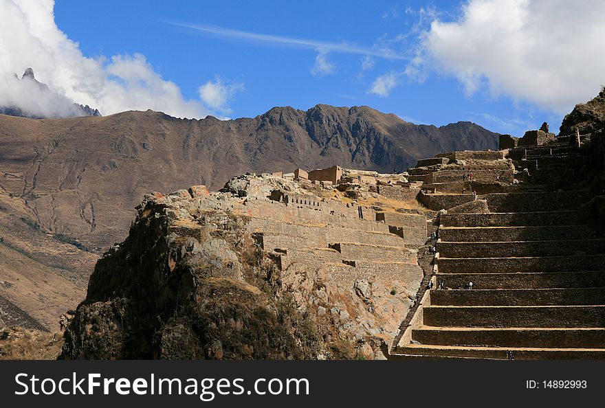 Ollantaytambo ruins