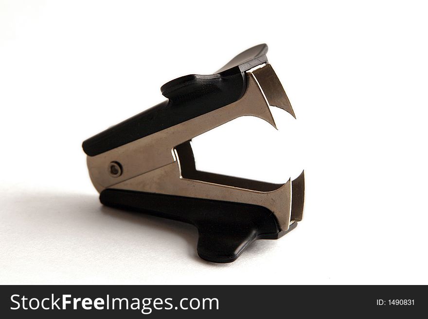 Staple remover