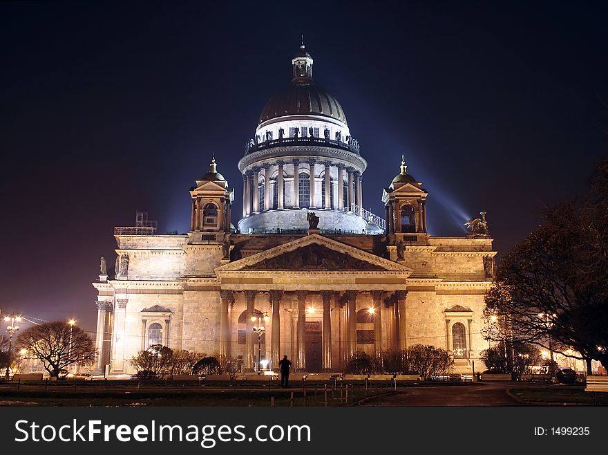 Night photographing Isaakievskii of a cathedral in Petersburg