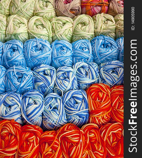 Yarn on a dutch market