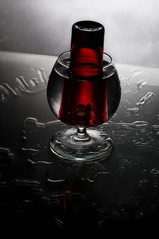 Red Glass In Glass Royalty Free Stock Images Red Glass In Glass Royalty Free Stock Images