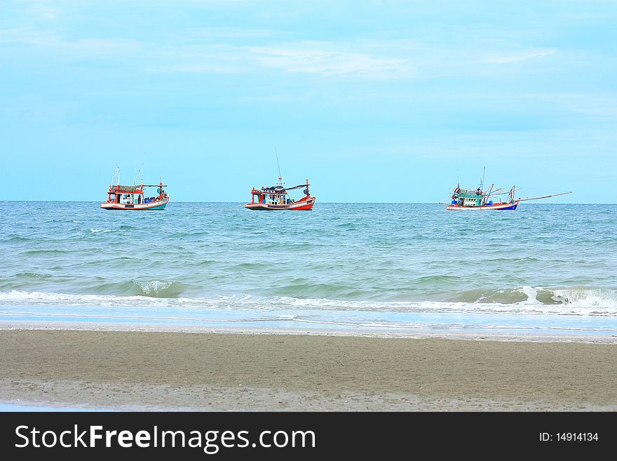 The large transparent sea in the south sea of thailand.