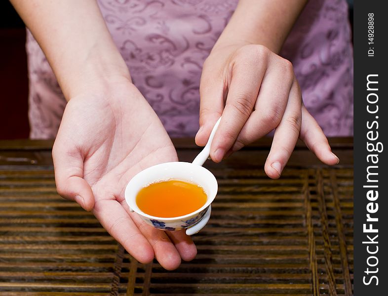 Taste of tea ceremony in her spare time. Taste of tea ceremony in her spare time