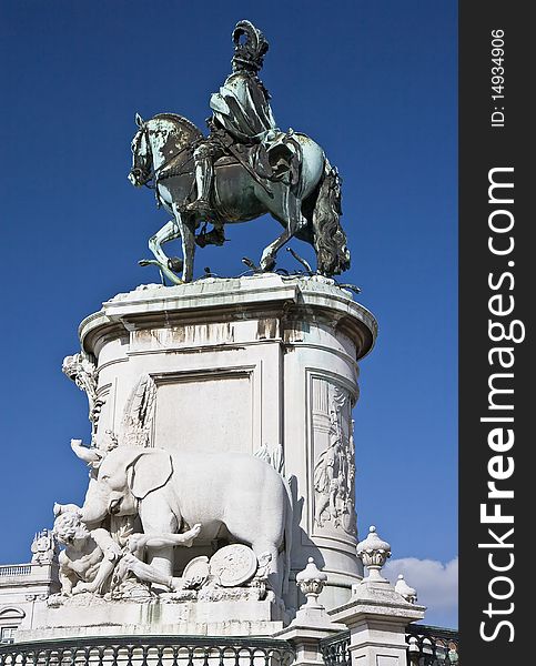 The equestrian statue of King José I, located in the center of the majestic Commerce. The equestrian statue of King José I, located in the center of the majestic Commerce