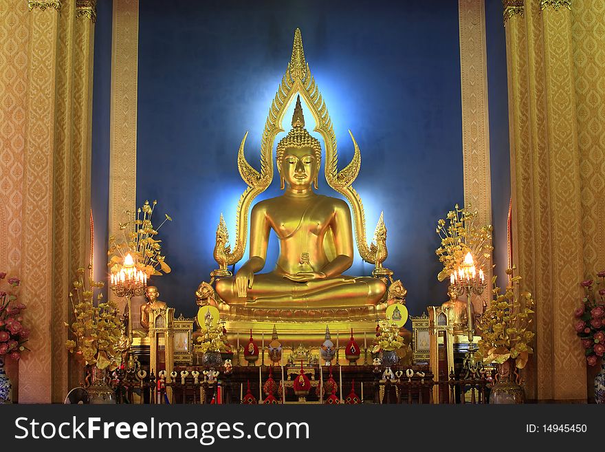 Statue of a gold Buddha, Bangkok, Thailand