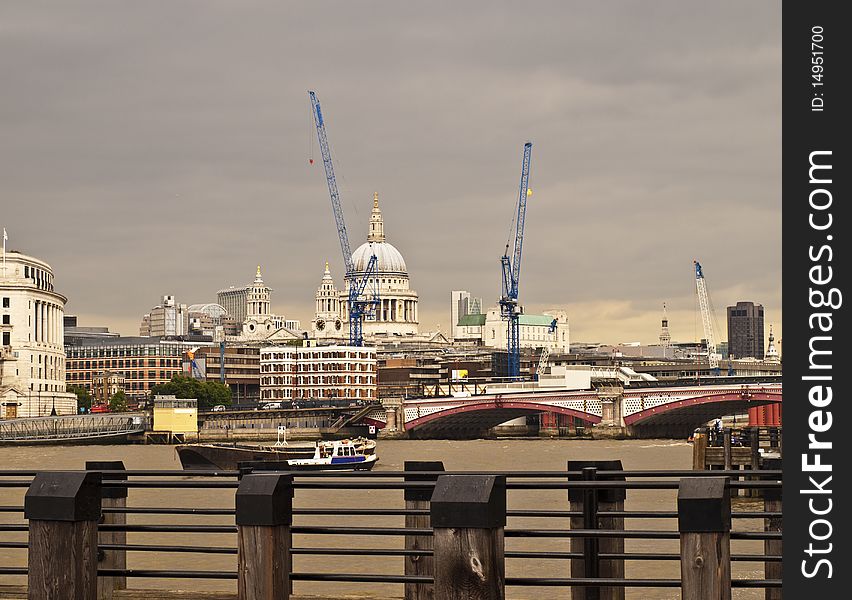 London city view over river thames saint paul' cathedral