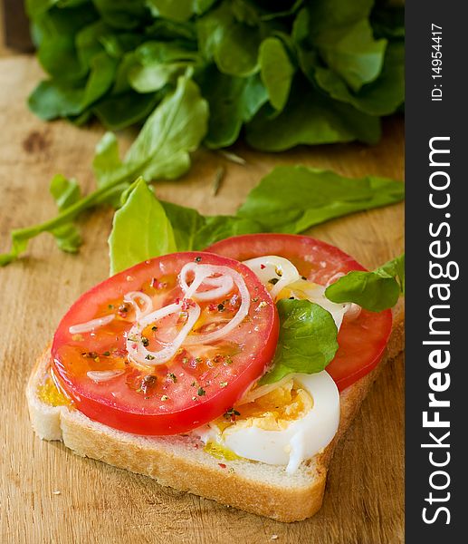 Sandwich With Tomato