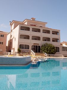 Luxury Hotel And Swimming Pool Royalty Free Stock Photo Luxury Hotel And Swimming Pool Royalty Free Stock Photo